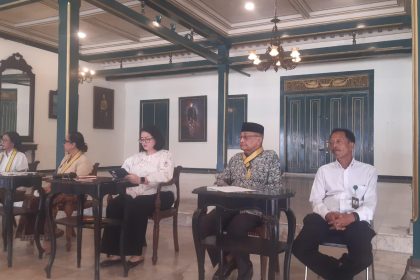 Suasana konferensi pers persiapan kirab malam 1 Suro di dalam Pura Mangkunegaran